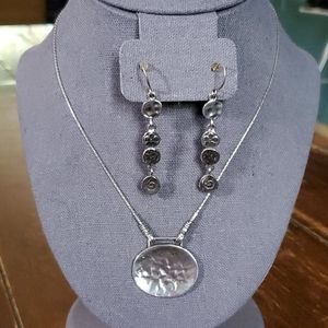 Silpada necklace & earring set